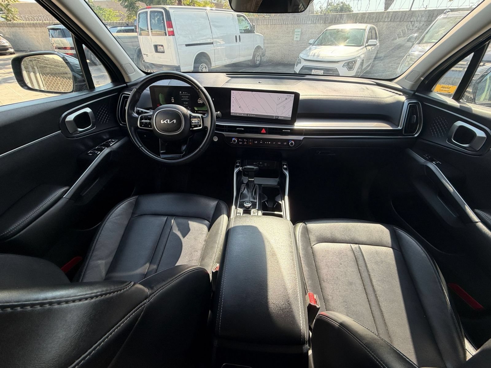 Used 2024 Kia Sorento S FWD image 31