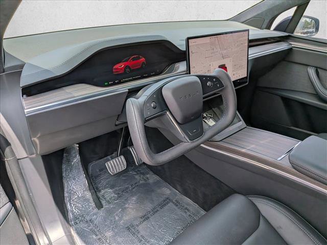 Used 2024 Tesla Model X image 10