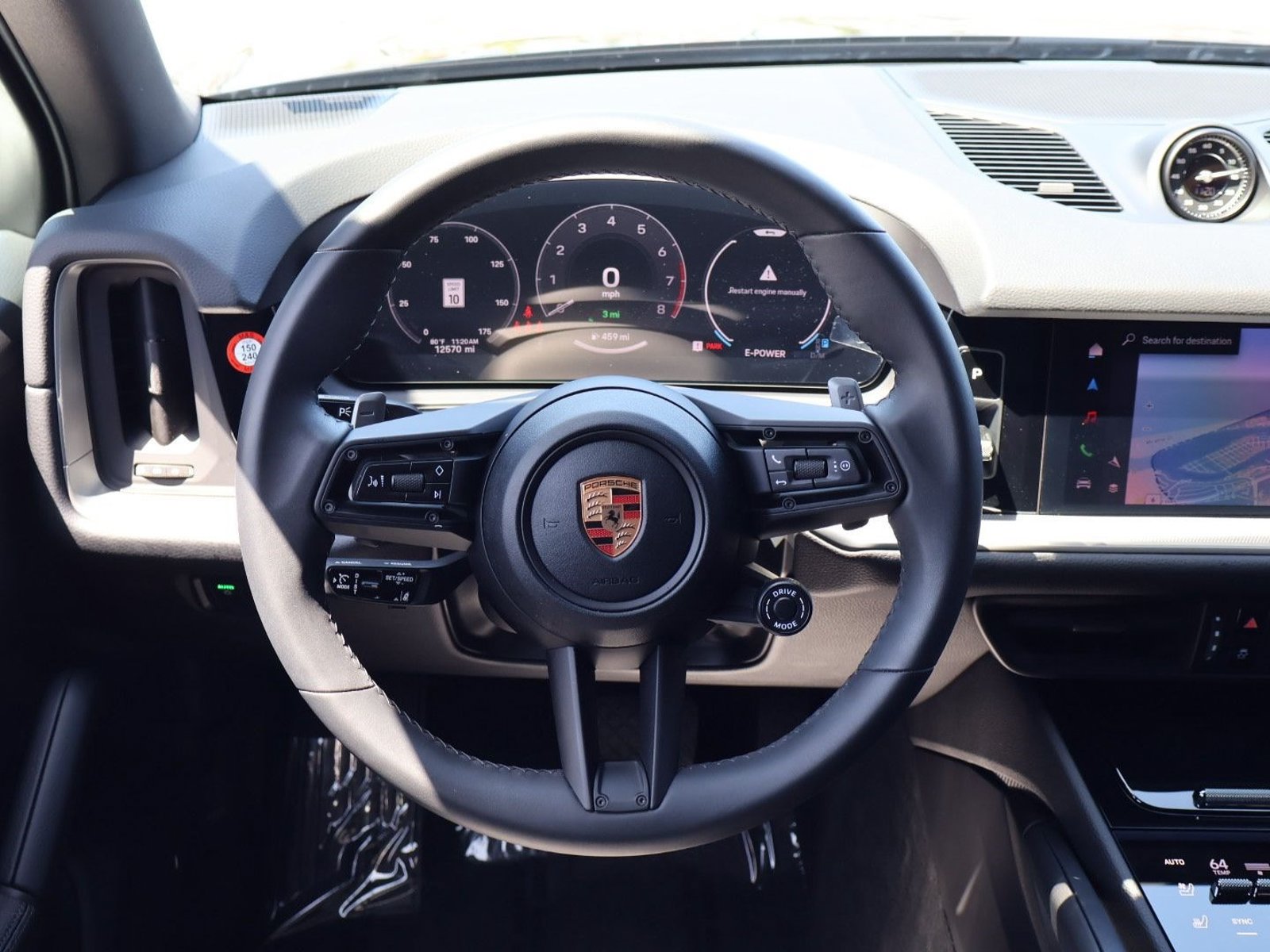 Certified 2025 Porsche Cayenne E-Hybrid AWD/4WD image 15