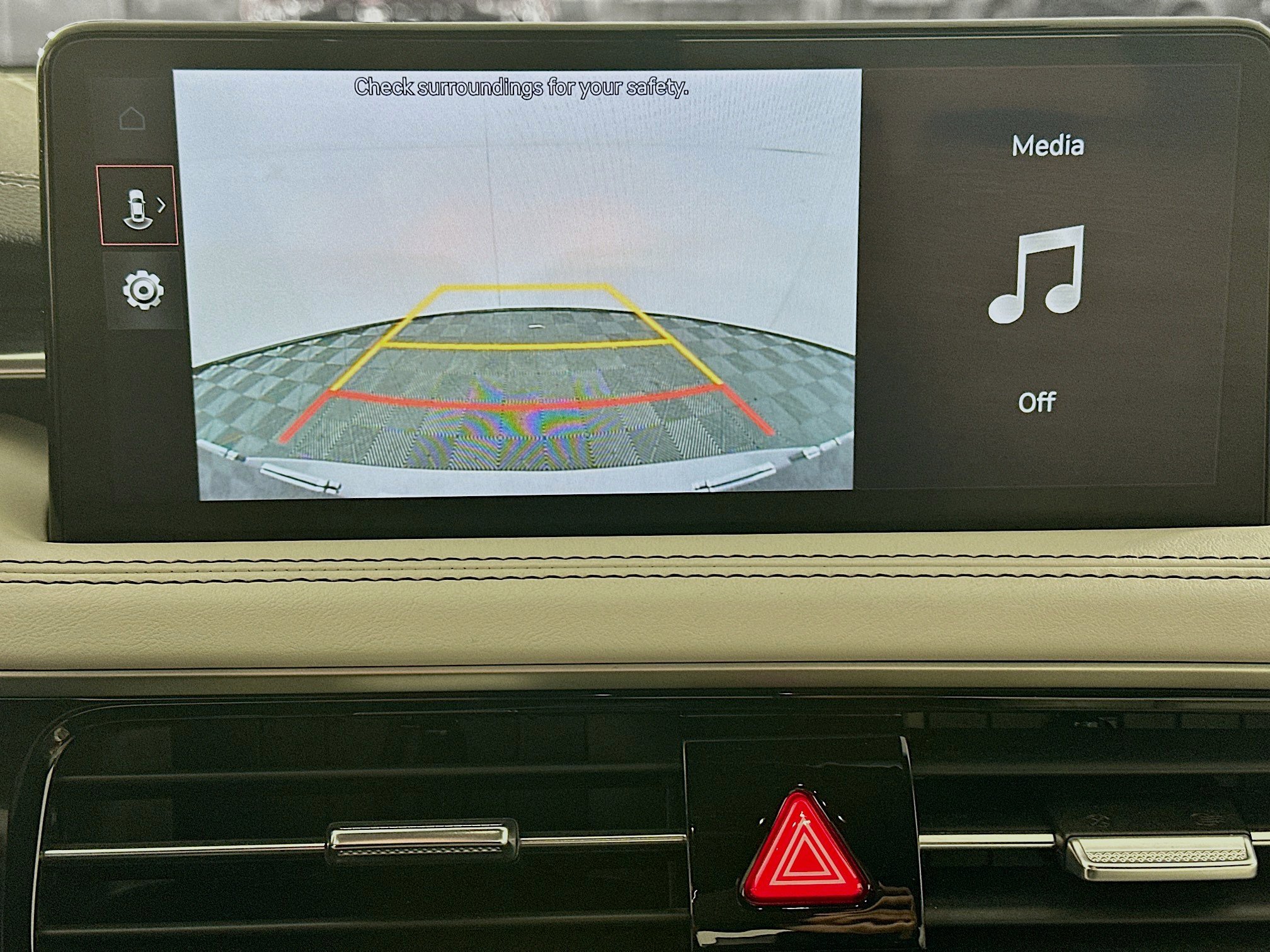 Used 2025 Genesis G70 2.5T image 23