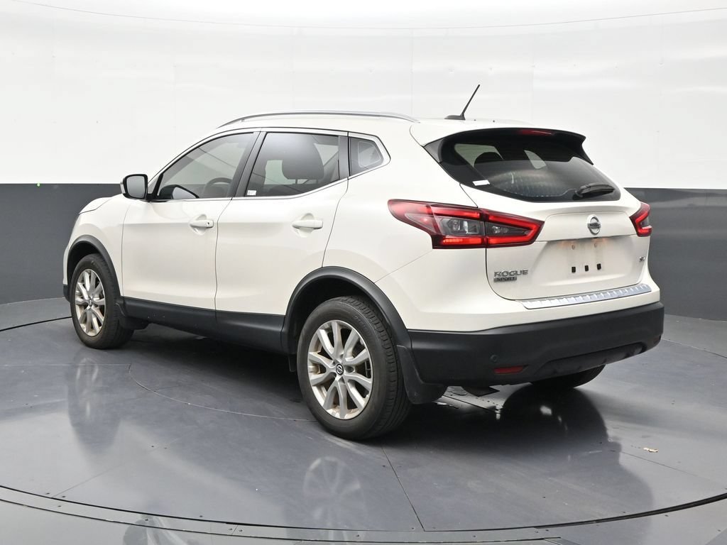 Used 2022 Nissan Rogue Sport SV FWD image 3