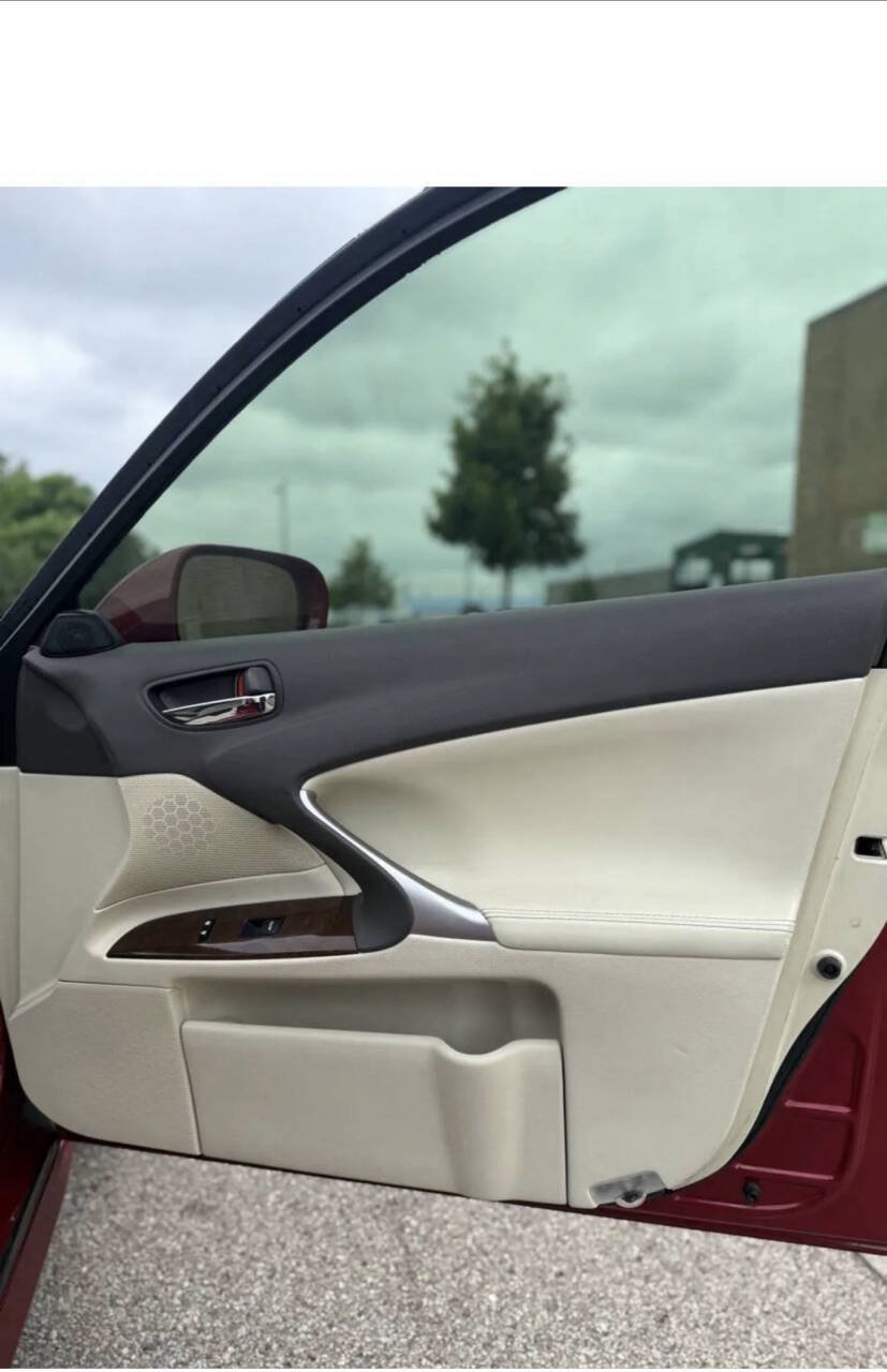 Used 2012 Lexus IS 250 w/ Premium Pkg Value Edition RWD image 10
