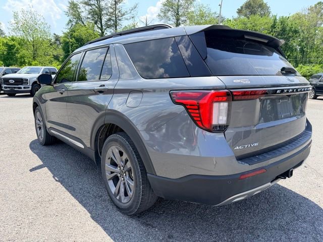 Used 2025 Ford Explorer Active w/ Active Comfort Package AWD/4WD image 5