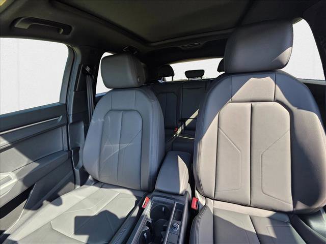 New 2025 Audi Q3 2.0T Premium w/ Convenience Package image 16