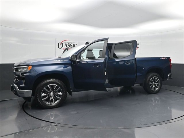 Used 2023 Chevrolet Silverado 1500 LT image 34