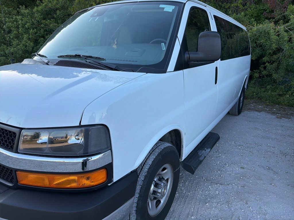 Used 2025 Chevrolet Express 3500 LT w/ LT Preferred Equipment Group RWD image 1