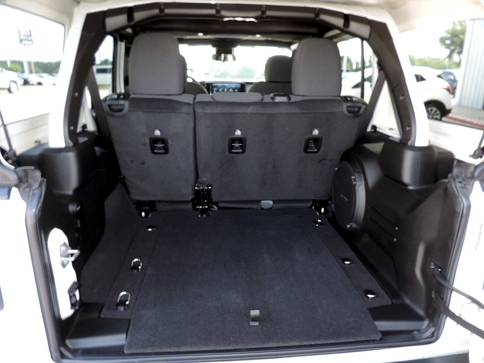 Used 2025 Jeep Wrangler Unlimited Sport AWD/4WD image 18