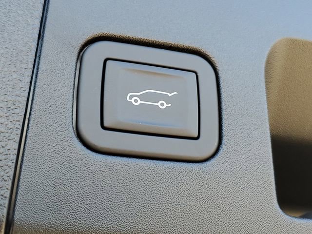 Used 2025 Cadillac XT4 Sport AWD/4WD image 30