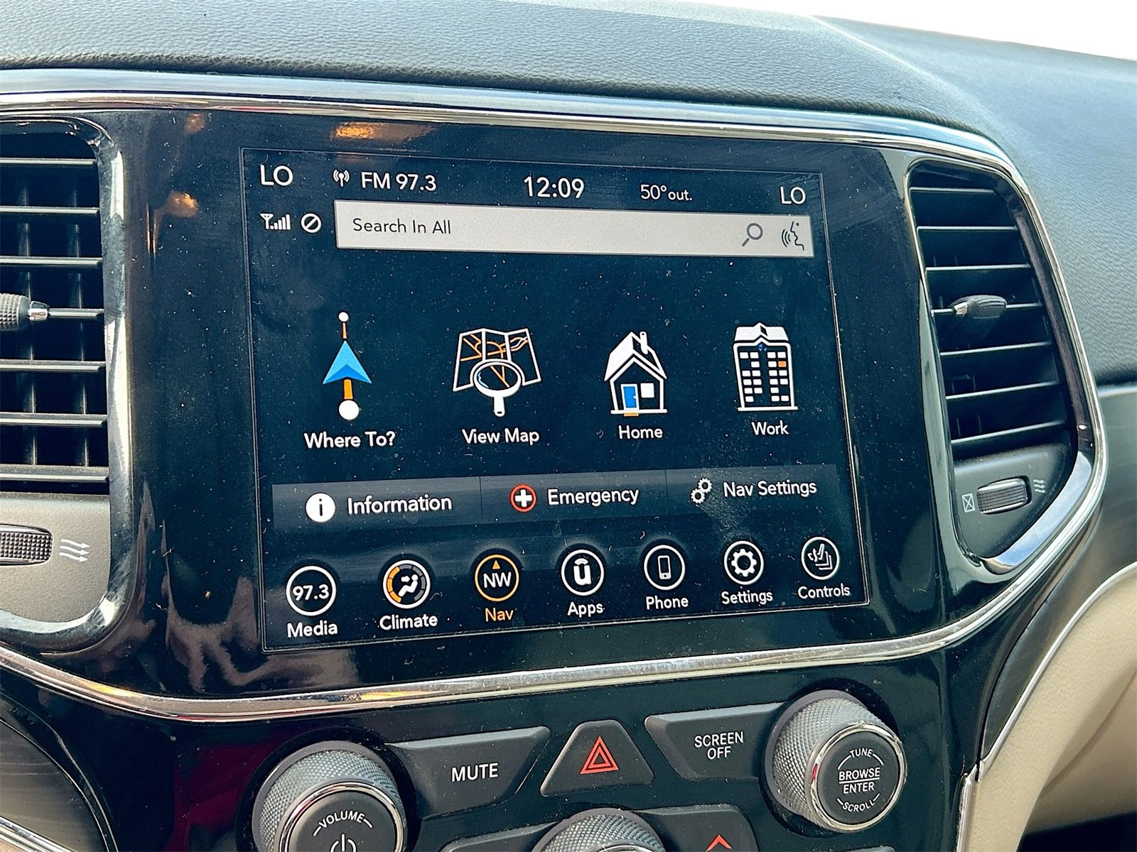 Used 2021 Jeep Grand Cherokee Limited image 15