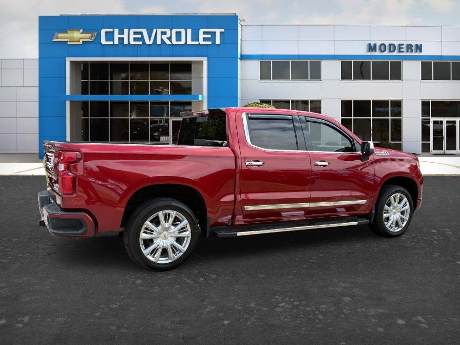 Used 2026 Chevrolet Silverado 1500 High Country w/ High Country Premium Package AWD/4WD image 5