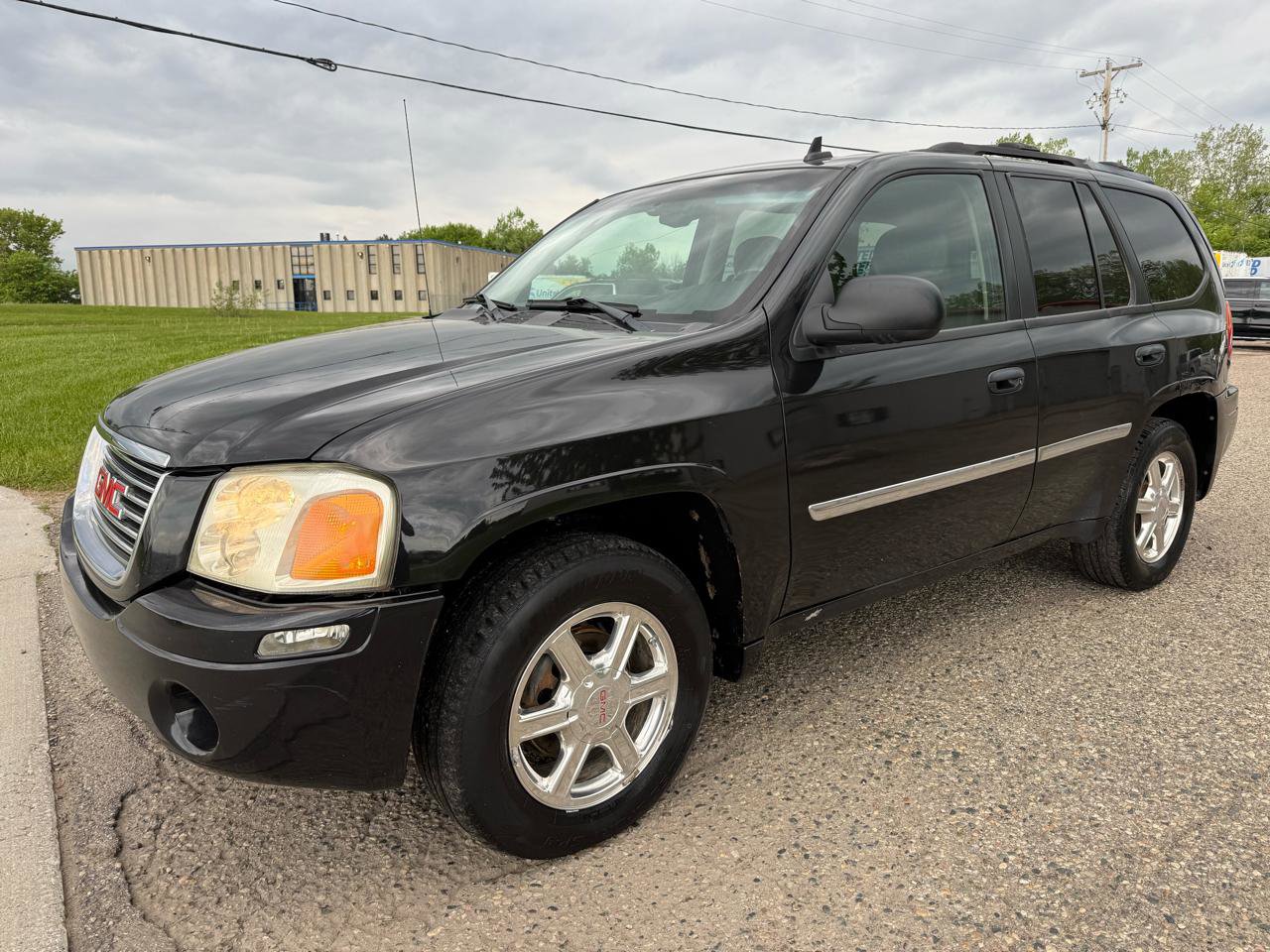 Used 2009 GMC Envoy SLE w/ Sun And Sound Package AWD/4WD image 1
