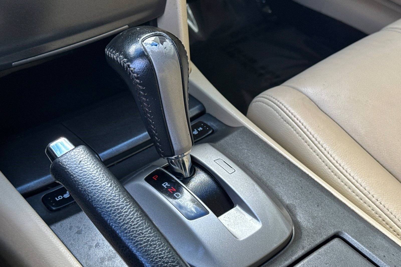 Used 2012 Honda Crosstour EX-L image 17