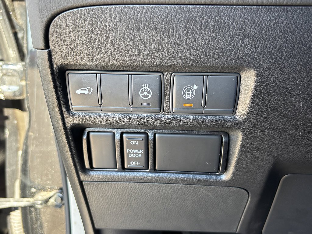 Used 2021 Nissan Armada Platinum RWD image 29