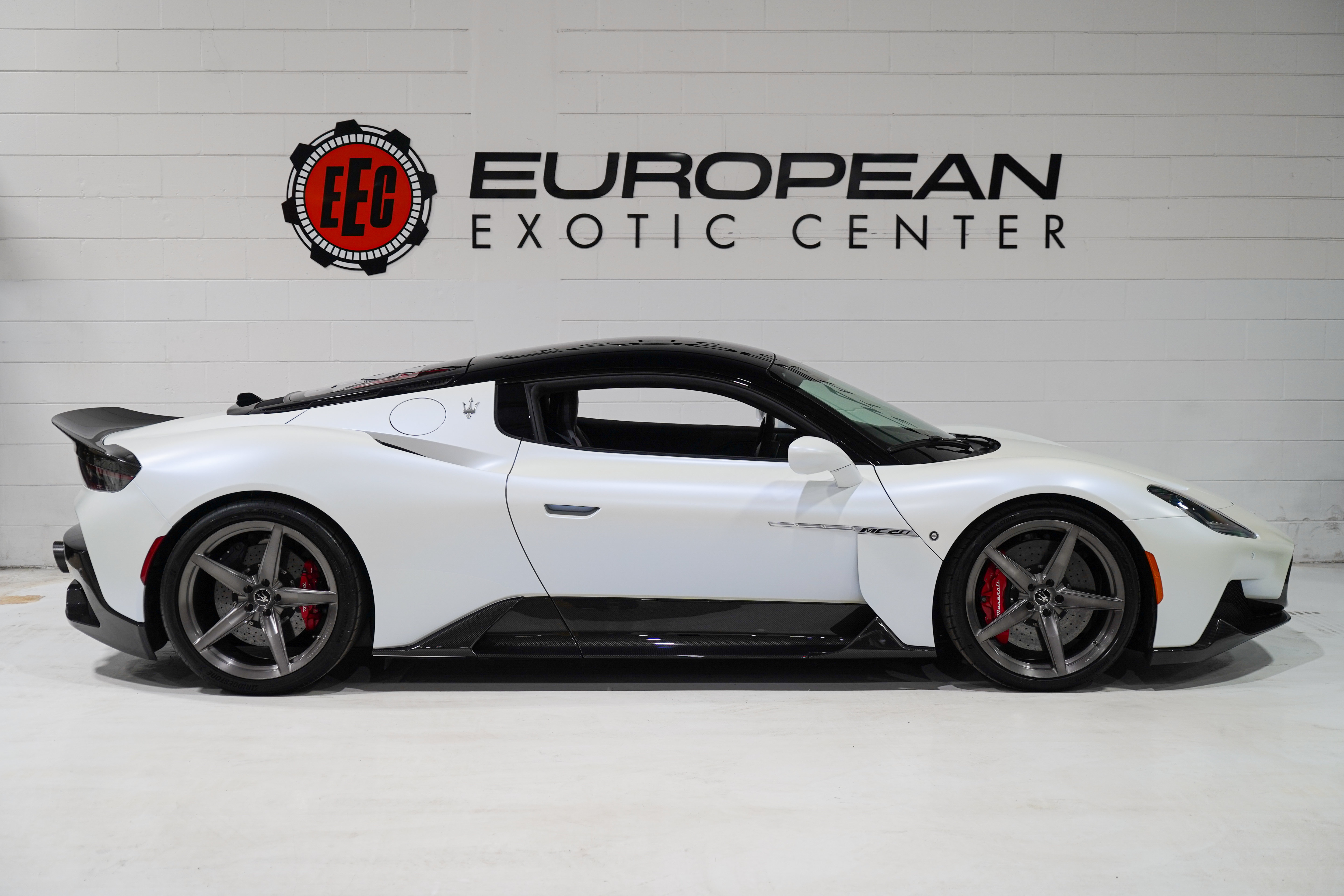 Used 2023 Maserati MC20 Coupe RWD image 7