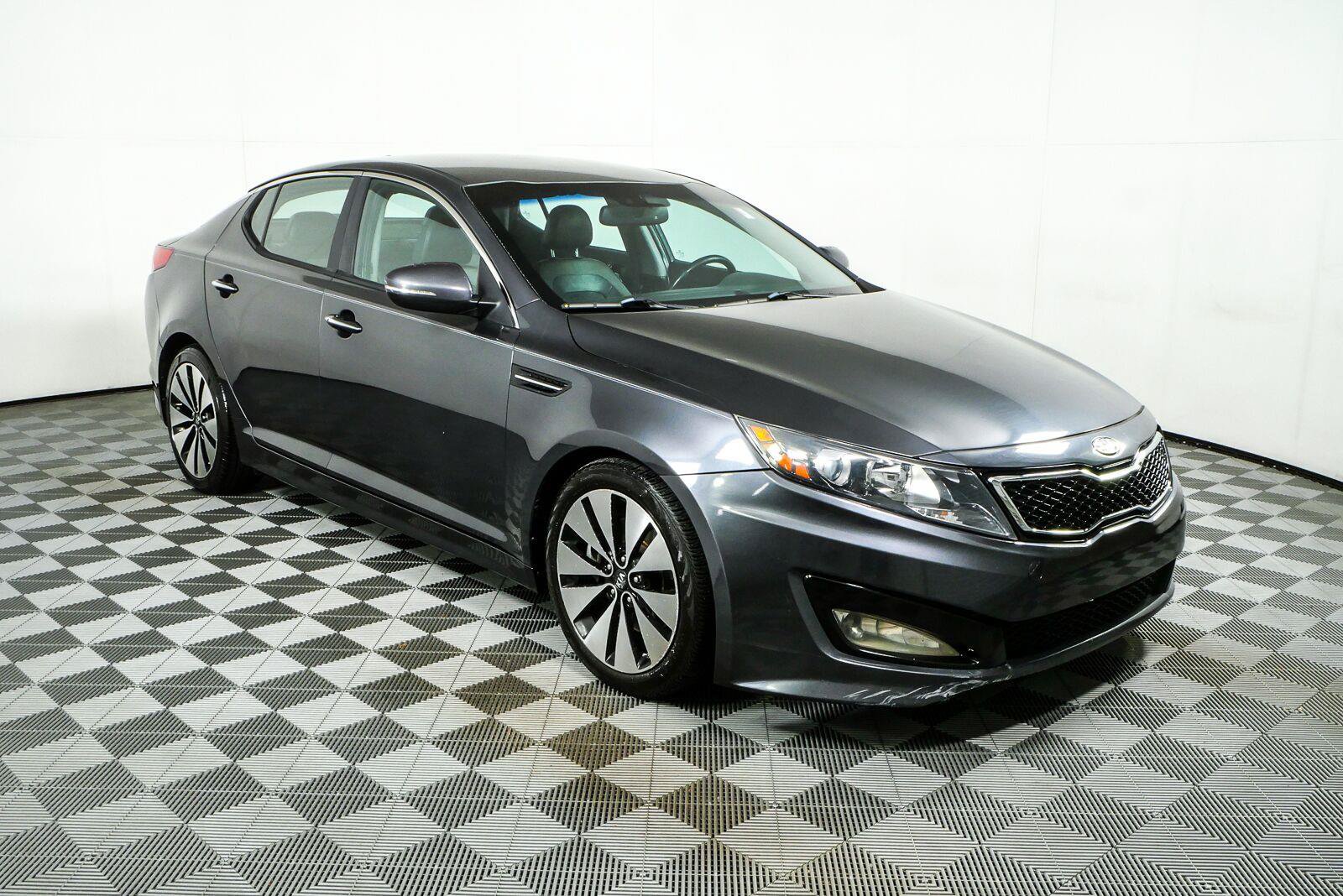 Used 2011 Kia Optima SX FWD image 1