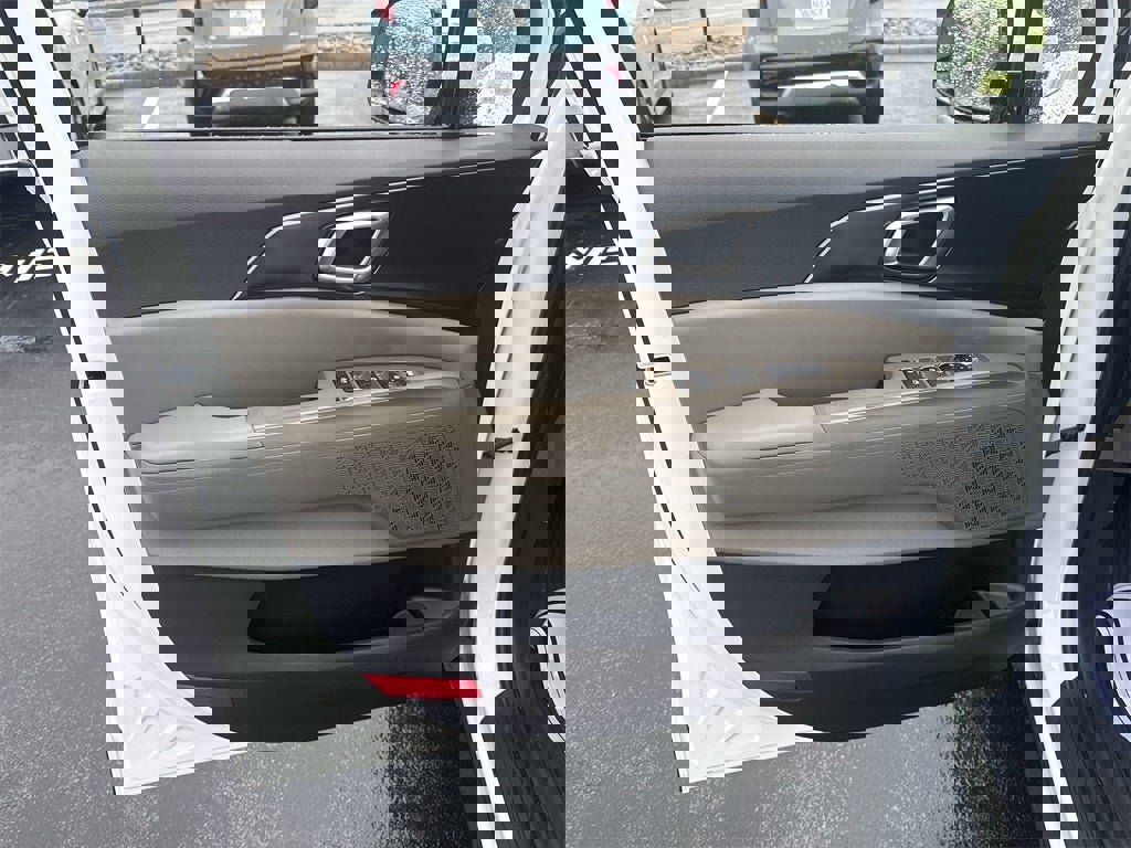 New 2026 Kia Carnival LXS image 23