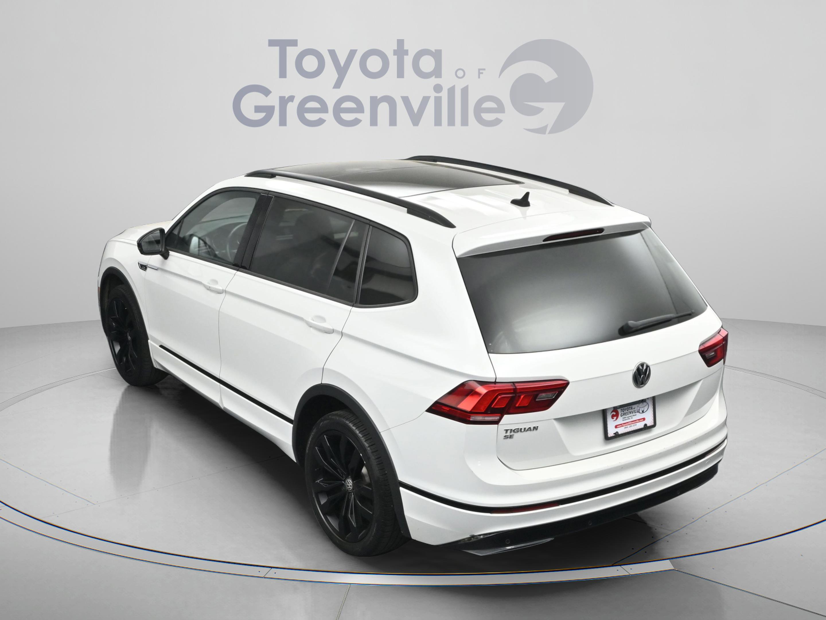 Used 2021 Volkswagen Tiguan SE R-Line FWD image 8