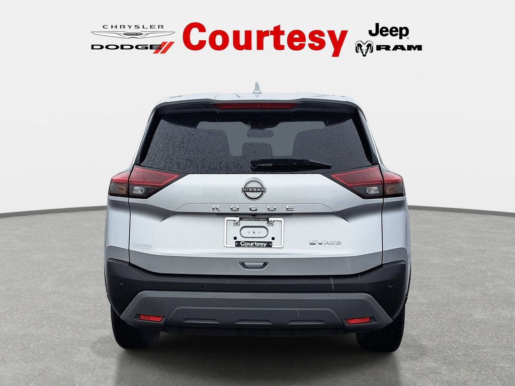 Used 2023 Nissan Rogue SV AWD/4WD image 5