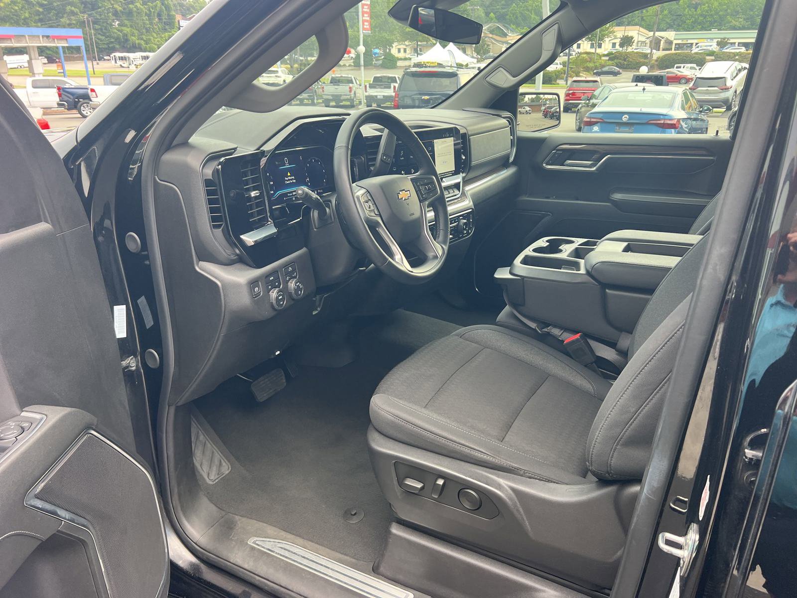 Used 2024 Chevrolet Silverado 1500 LT w/ Protection Package image 21