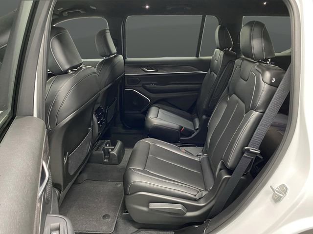 New 2025 Jeep Grand Cherokee L Limited w/ Black Appearance Package image 32