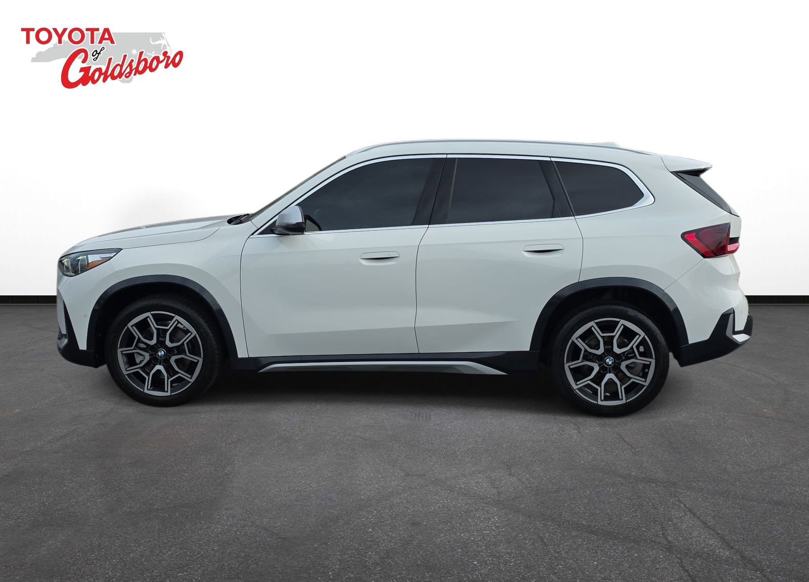 Used 2023 BMW X1 xDrive28i w/ Convenience Package image 8