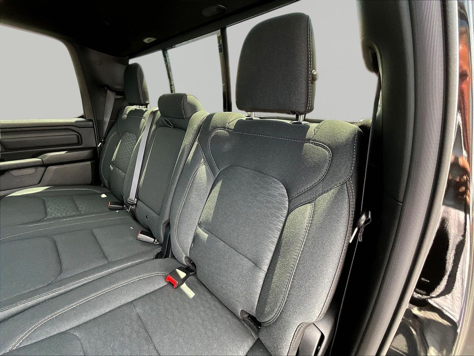 New 2026 RAM 1500 Express AWD/4WD image 18