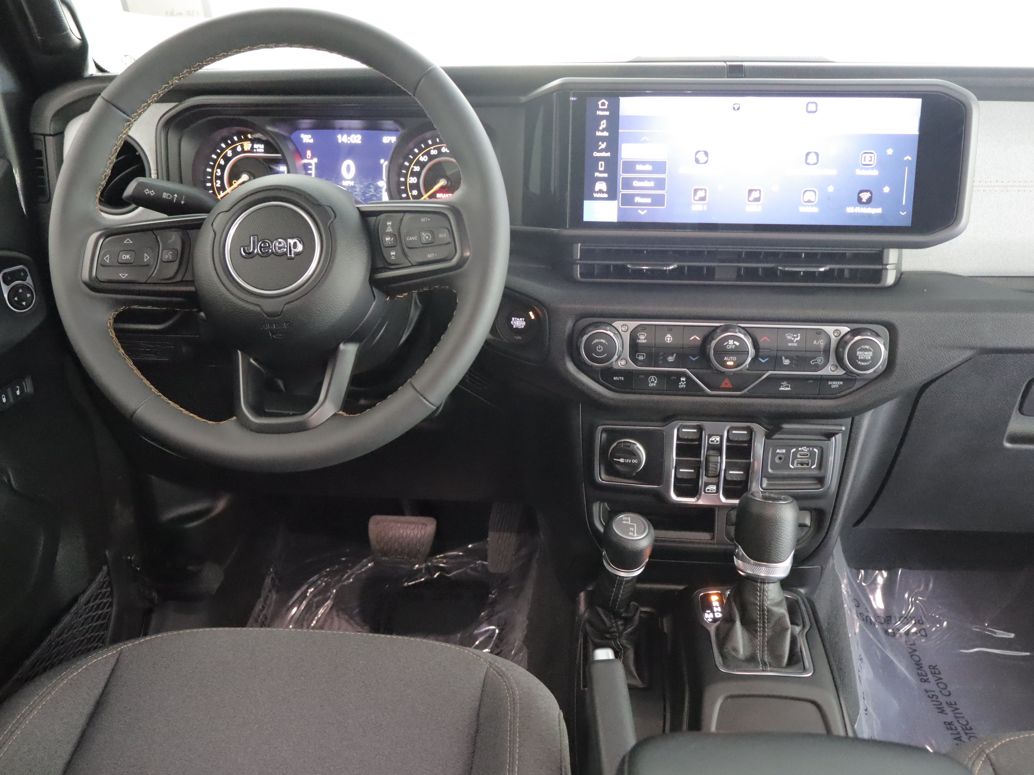 Used 2024 Jeep Gladiator Sport AWD/4WD image 2