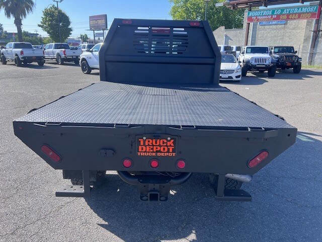 Used 2018 RAM 2500 Tradesman w/ Chrome Appearance Group AWD/4WD image 8