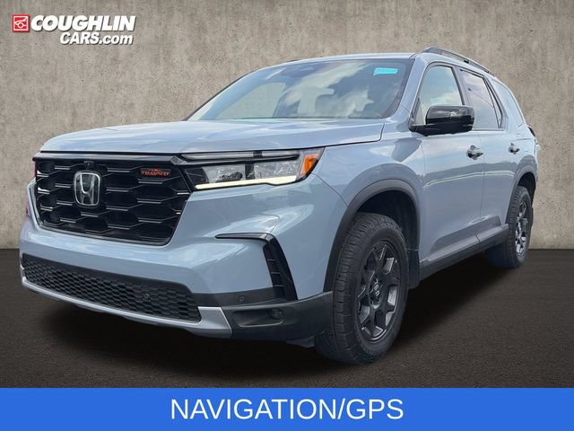 Used 2025 Honda Pilot TrailSport image 4