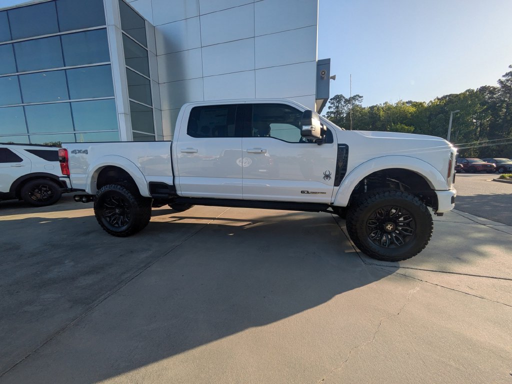 New 2026 Ford F250 Lariat w/ Black Appearance Package AWD/4WD image 3