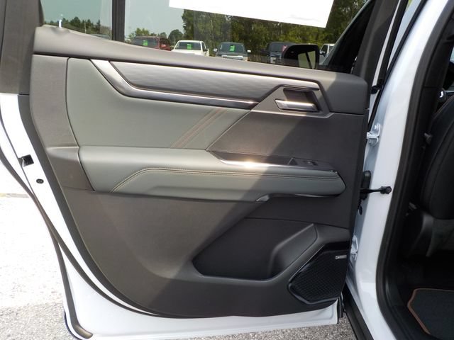 New 2027 GMC Acadia AT4 w/ Super Cruise Package AWD/4WD image 17
