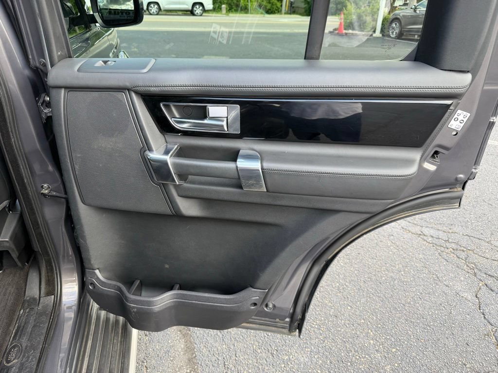 Used 2016 Land Rover LR4 HSE LUX AWD/4WD image 26