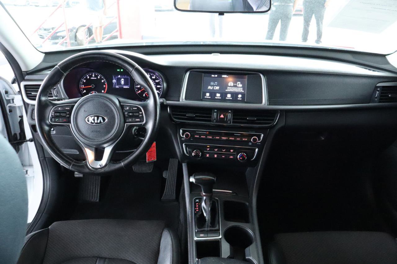 Used 2018 Kia Optima S FWD image 16