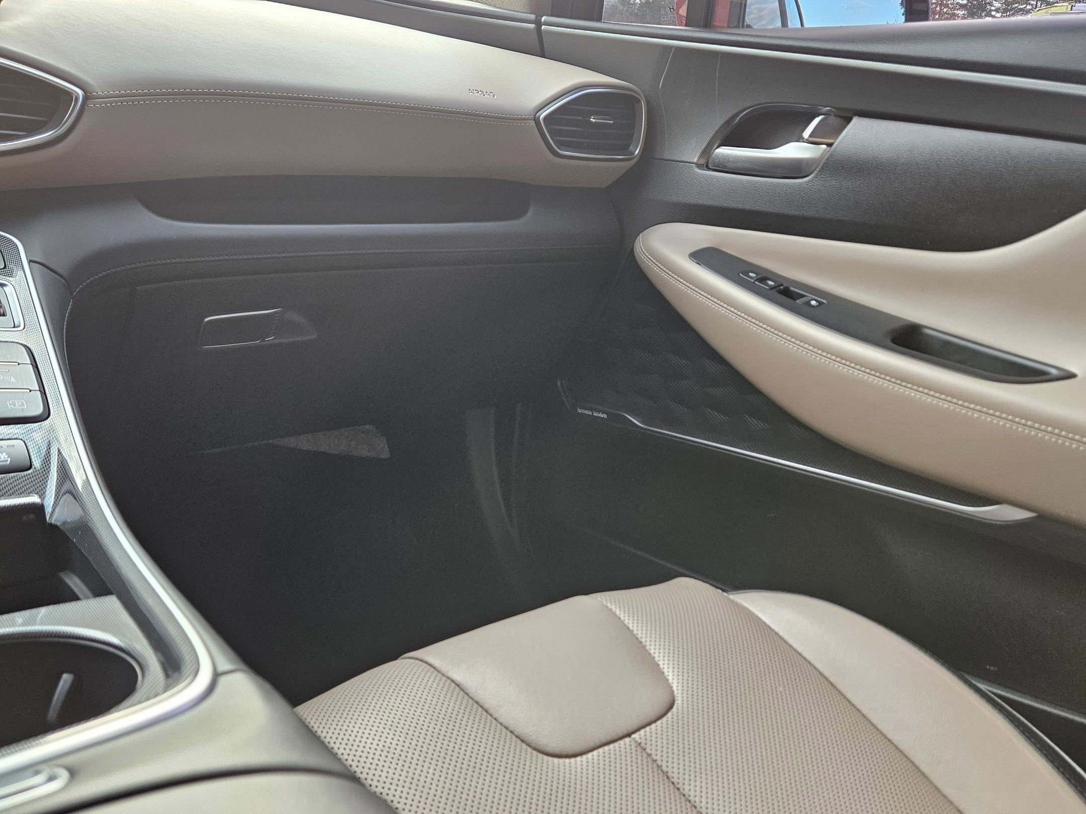 Used 2022 Hyundai Santa Fe Limited image 11