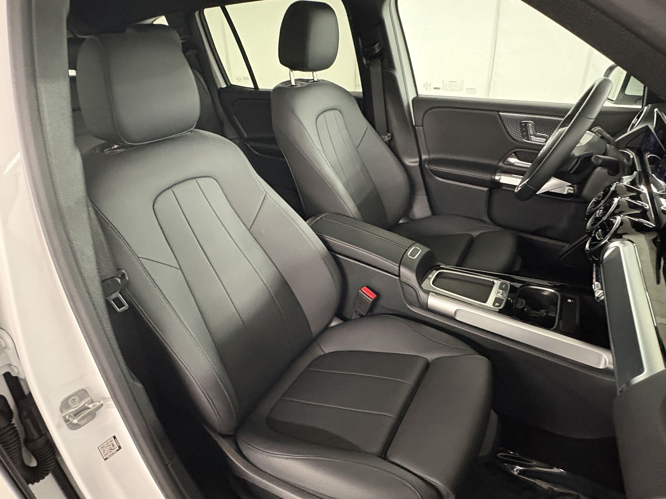 Certified 2026 Mercedes-Benz GLB 250 image 35