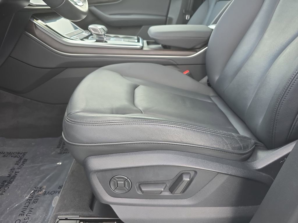 Certified 2023 Audi Q7 2.0T Premium Plus w/ Premium Plus Package AWD/4WD image 24