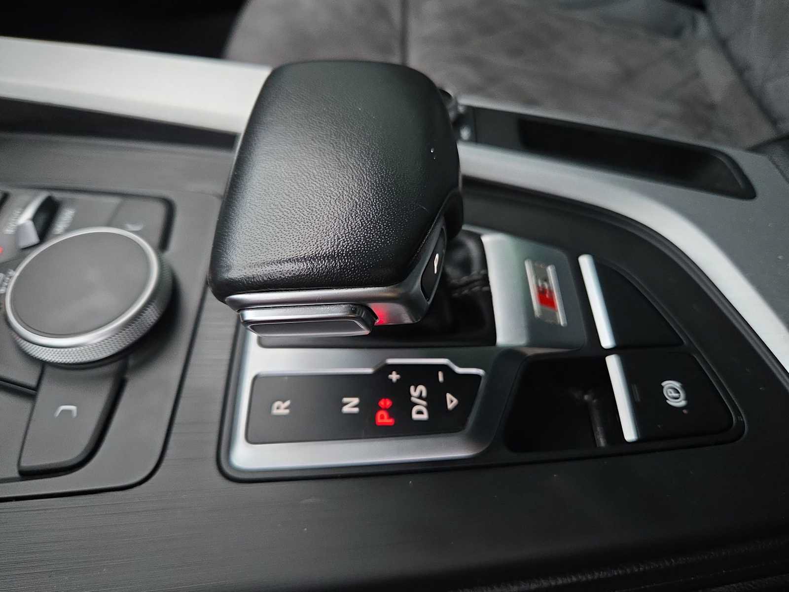 Used 2019 Audi S4 Premium w/ Convenience Package AWD/4WD image 21