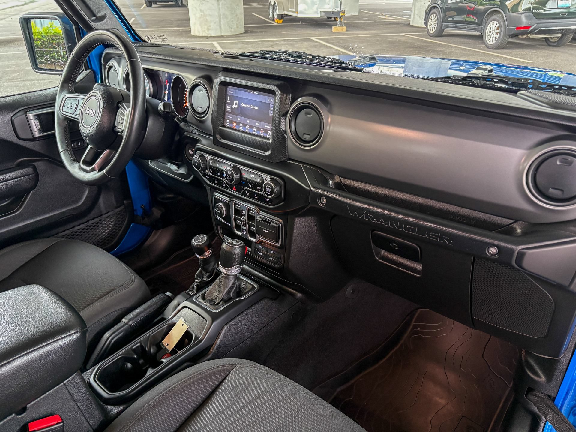 Used 2022 Jeep Wrangler Unlimited Sport AWD/4WD image 25