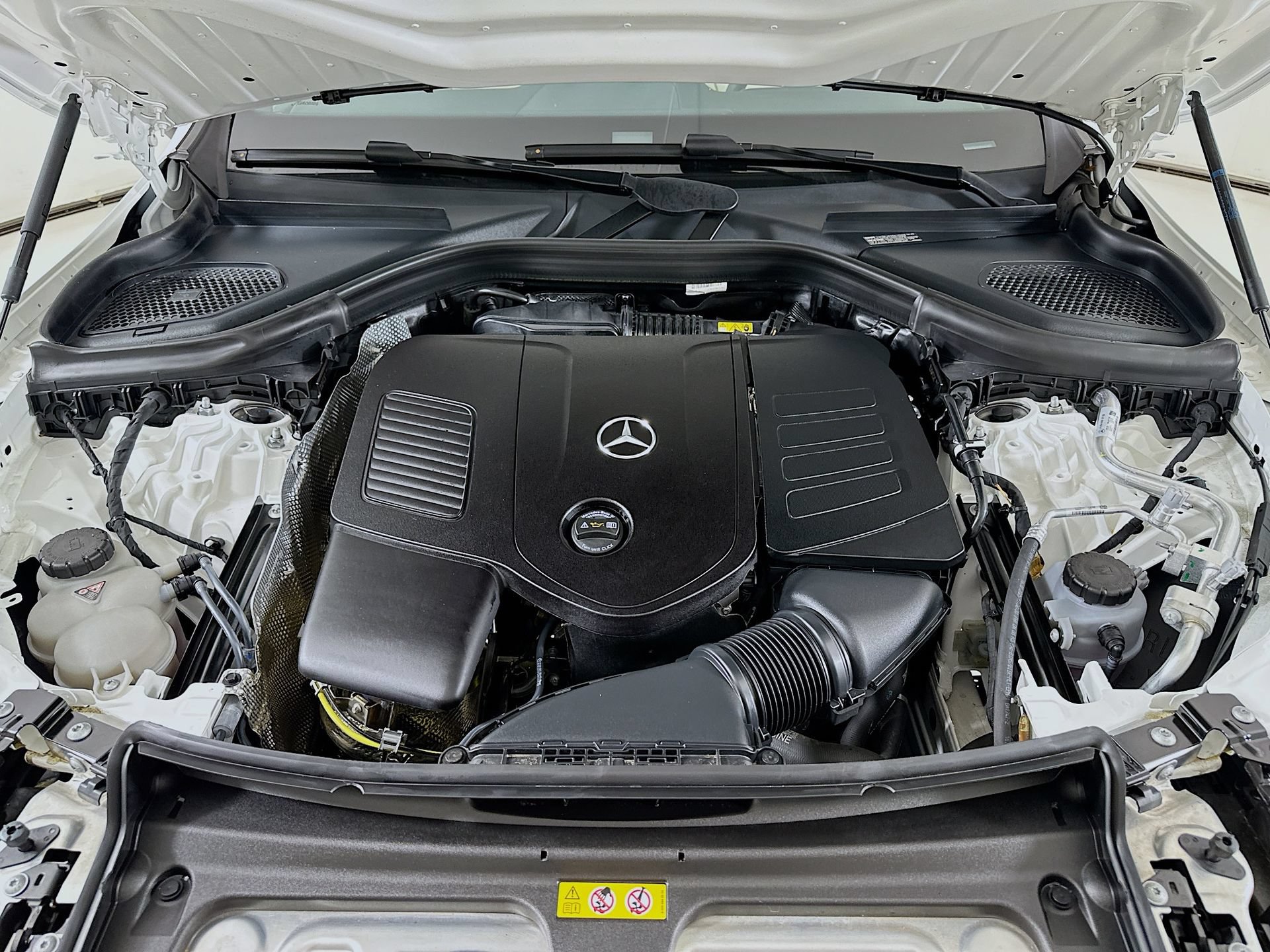 Certified 2026 Mercedes-Benz GLC 300 image 33