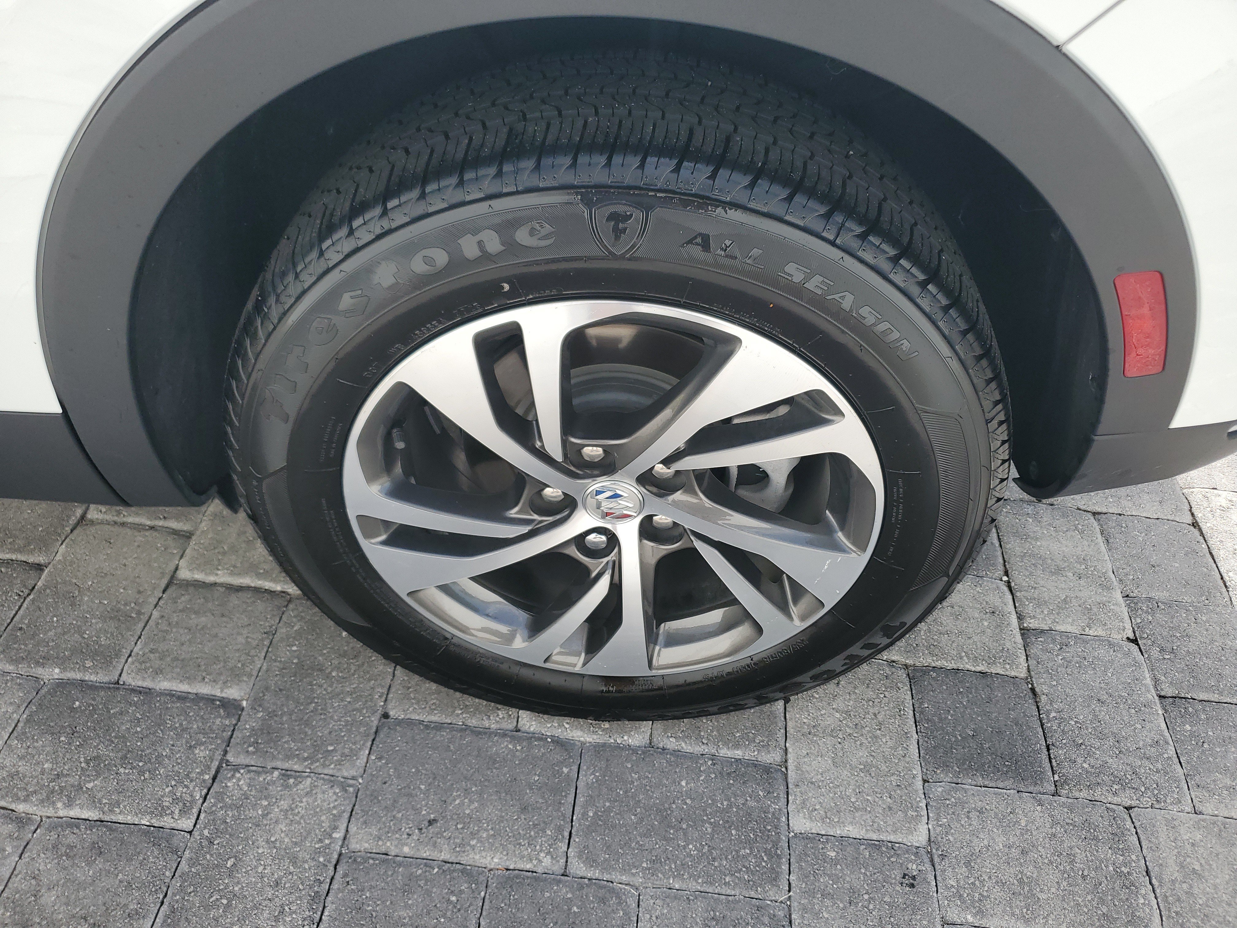 Certified 2023 Buick Envision Essence AWD/4WD image 7