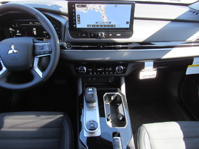 New 2026 Mitsubishi Outlander SE FWD image 18