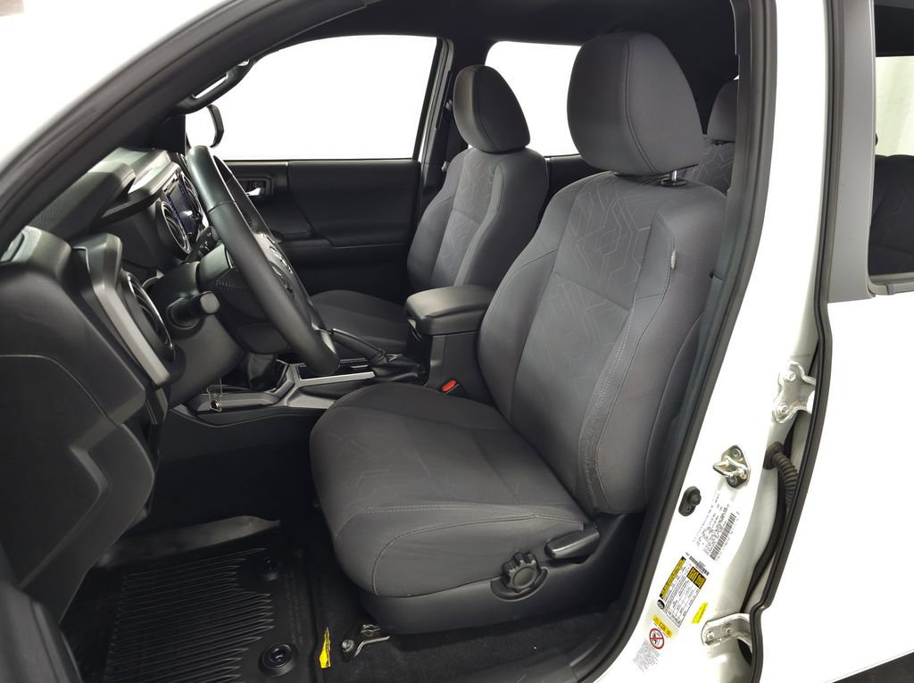 Used 2019 Toyota Tacoma TRD Off-Road AWD/4WD image 14