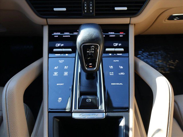 Used 2020 Porsche Cayenne AWD/4WD image 19