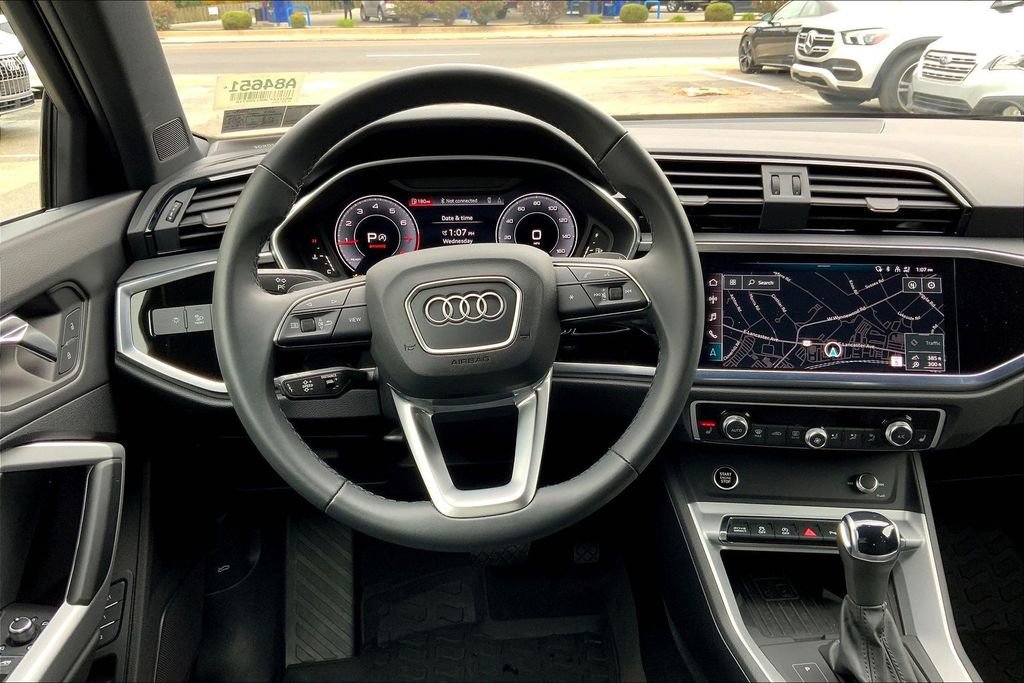 Certified 2024 Audi Q3 2.0T Premium Plus image 5