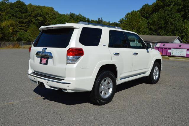 Used 2011 Toyota 4Runner SR5 AWD/4WD image 8
