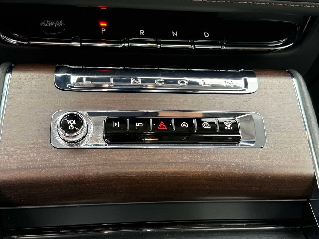 Used 2025 Lincoln Aviator Reserve w/ Luxury Package AWD/4WD image 26