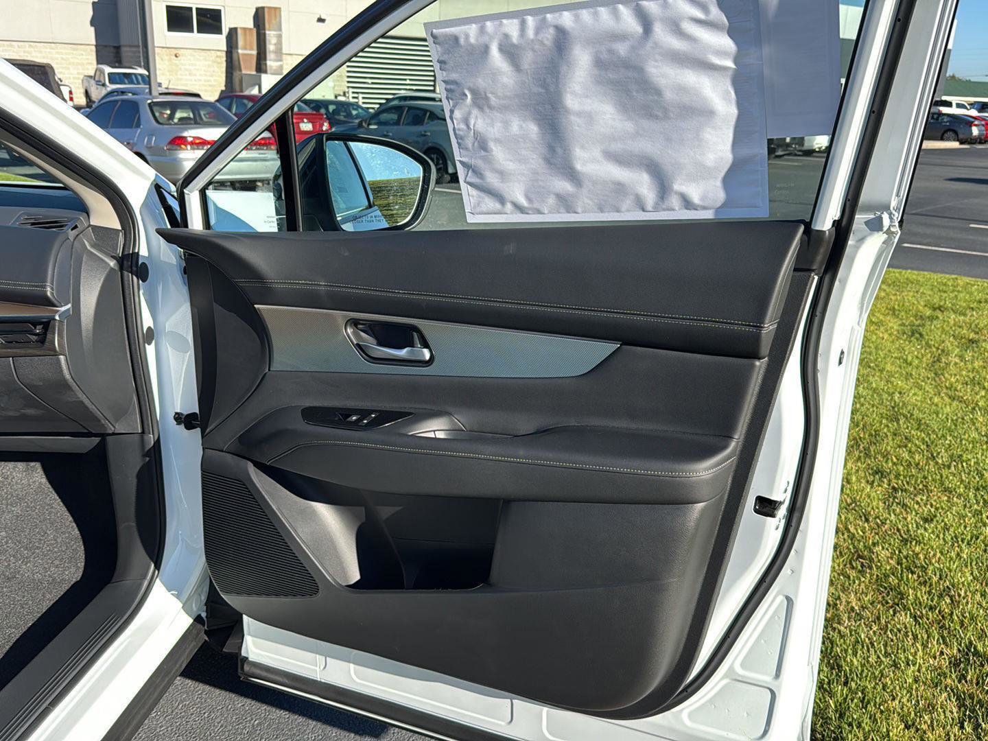 New 2026 Nissan Murano SL image 12