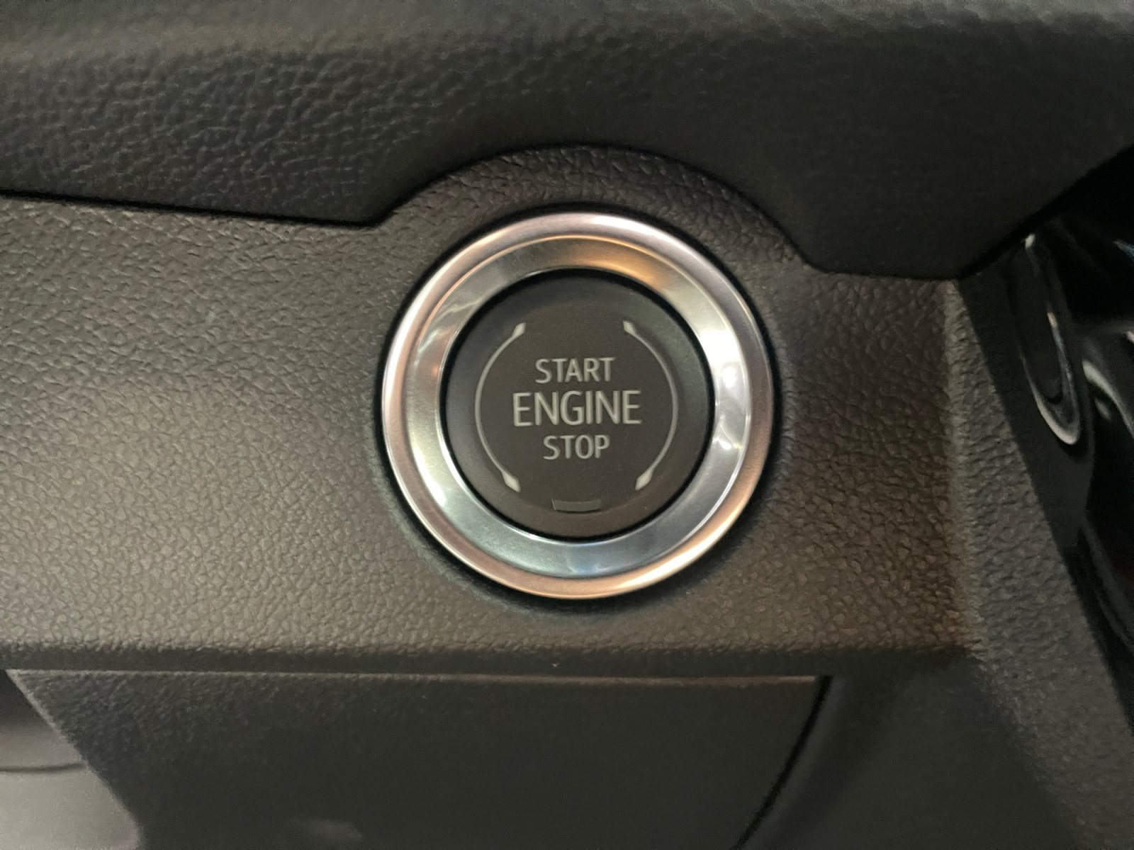 New 2027 Chevrolet Traverse Z71 w/ Enhanced Driving Package AWD/4WD image 18
