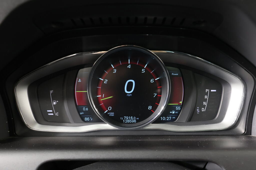 Used 2015 Volvo XC60 T6 Platinum AWD/4WD image 31