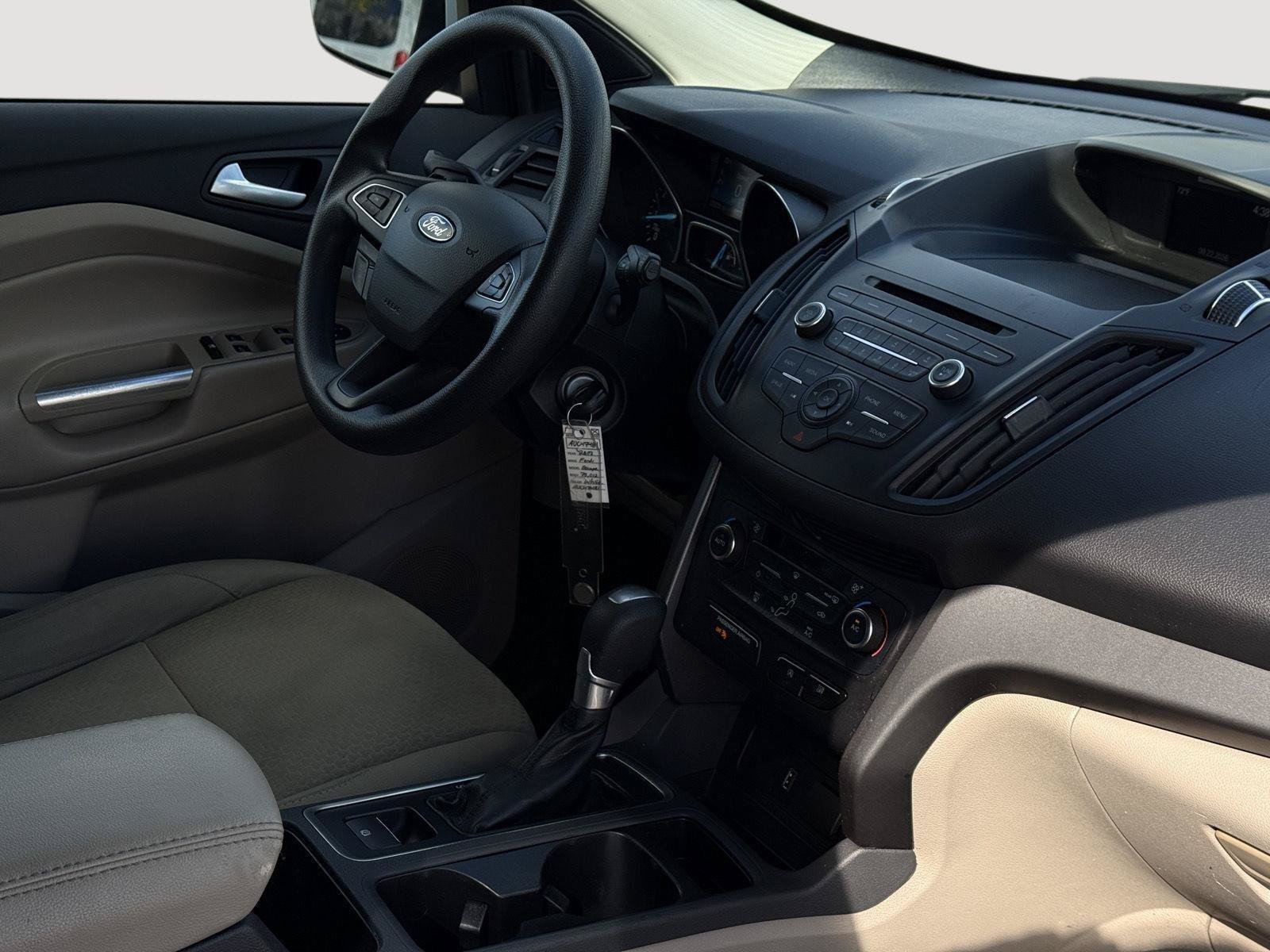 Used 2017 Ford Escape SE AWD/4WD image 23
